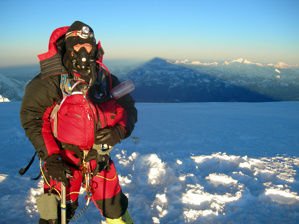 Состояние в экстремальных условиях. Карлос Карсолио альпинист. Горная болезнь. Кислородное голодание в горах. Высотная акклиматизация.